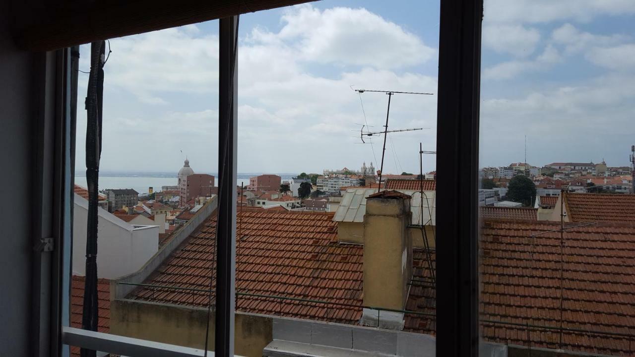 Apartamento Com Vista Para O Tejo Lisbona Esterno foto