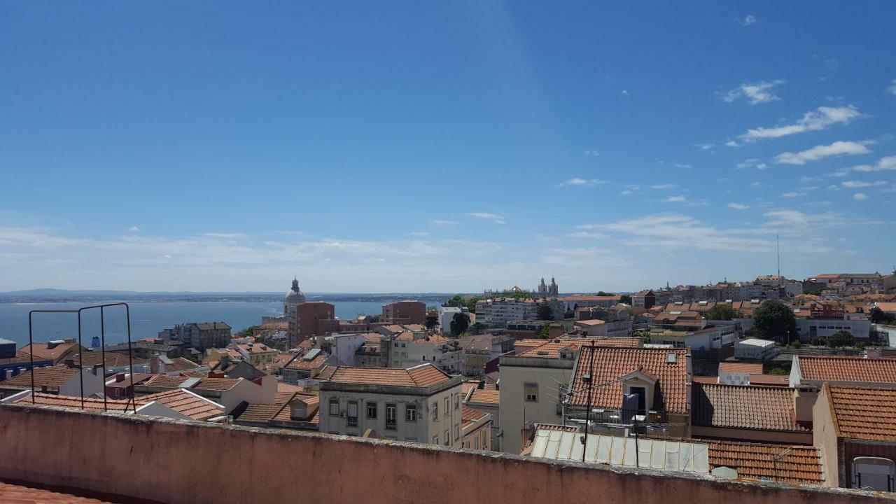 Apartamento Com Vista Para O Tejo Lisbona Esterno foto