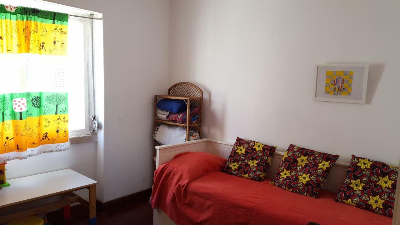 Apartamento Com Vista Para O Tejo Lisbona Esterno foto